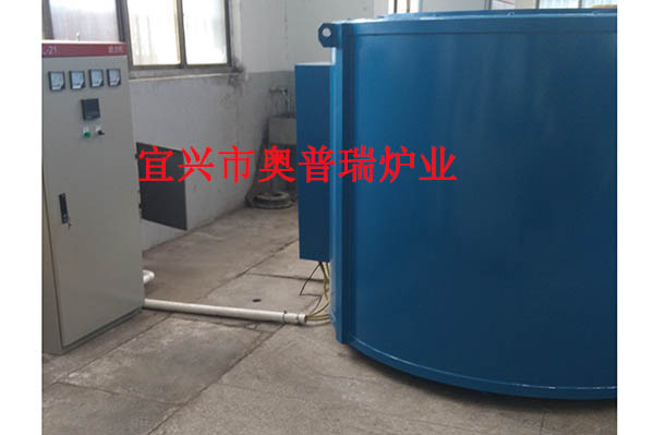 井式（滲碳、滲氮）電阻爐